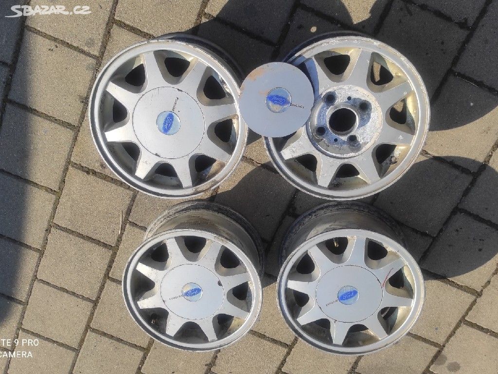 Ford Sierra 6 x 13 et33 4 x 108 alu disky