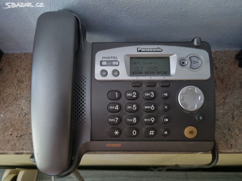 Panasonic telefon + extra sluchátko