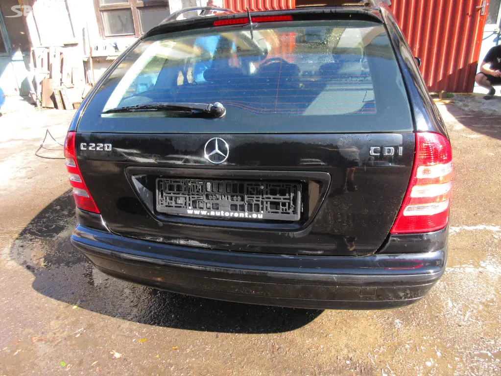 MERCEDES BENZ 220 CDI - fotka 4
