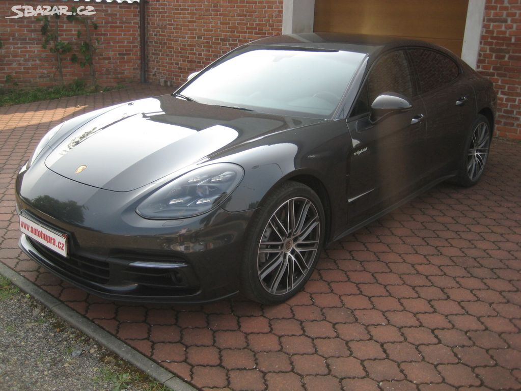 PORSCHE PANAMERA 4E-HYBRID 1. MAJITEL, SERVISKA