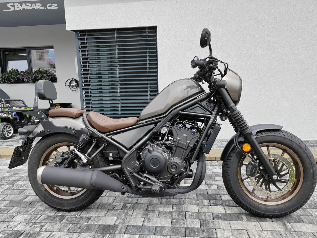 Honda rebel store 500 cena