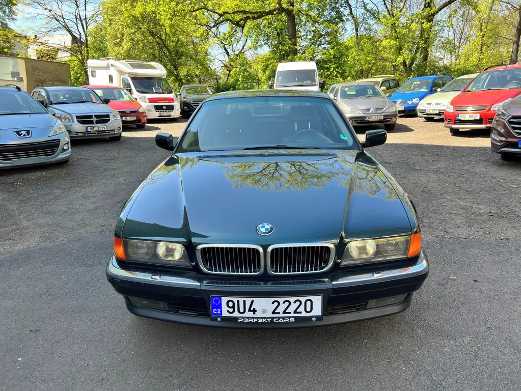 BMW Řada 7, 750 il, V12, 240 Kw, E38, pěkný stav! - fotka 2