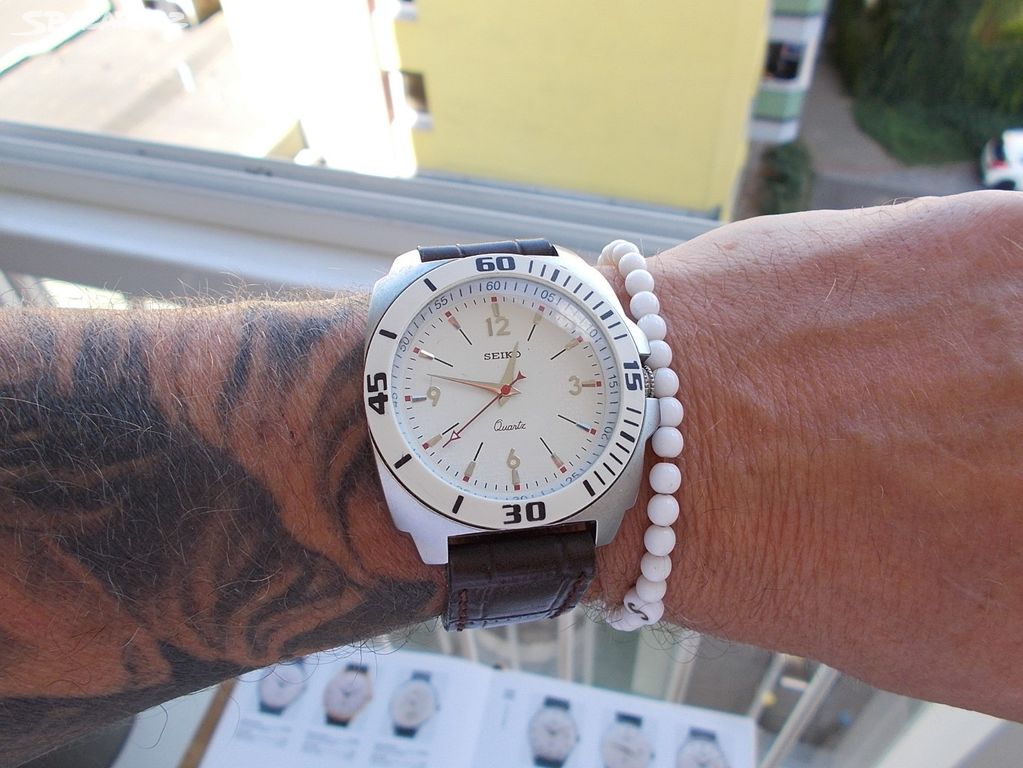 obrovske pekne funkcni hodinky SEIKO quartz