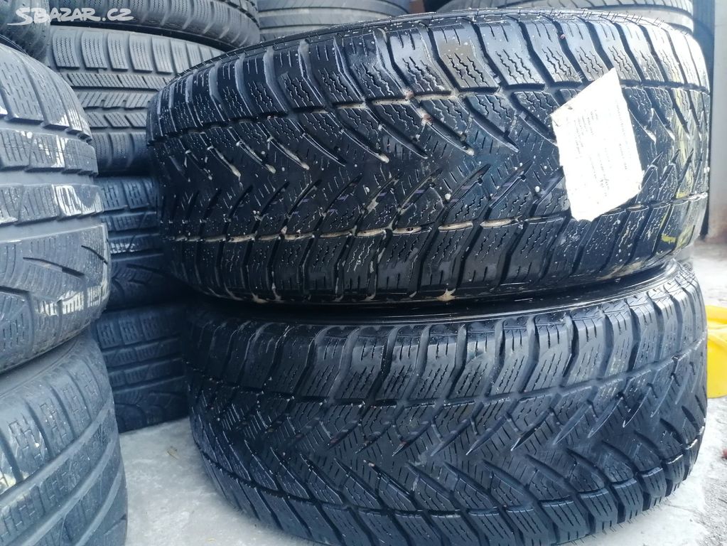 Zimní pneu = 235/55 R17 = GOODYEAR = 2ks