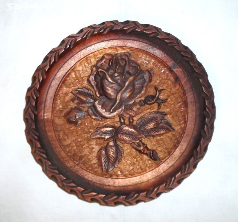 Dekorační dřevěný TALÍŘ, motiv růže