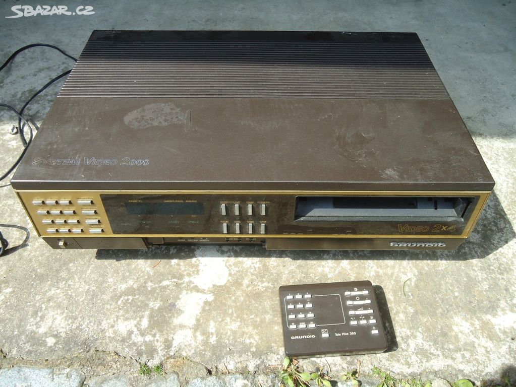 videorecorder GRUNDIG Nr,800 - systém video 2000