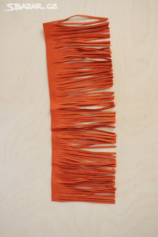 Třásně indiánské, materiál pro kostým, oranžová