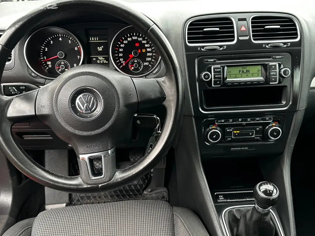 VW Golf VI 1.4i, r.2010, serviska, rozvody, stk - fotka 5