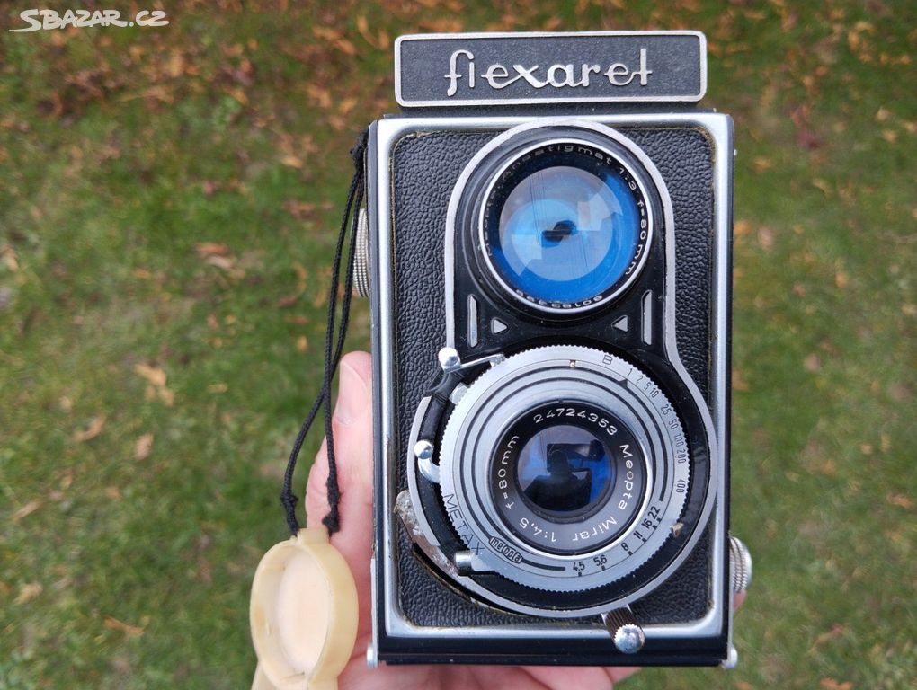 Starý fotoaparat FLEXARET MEOPTA
