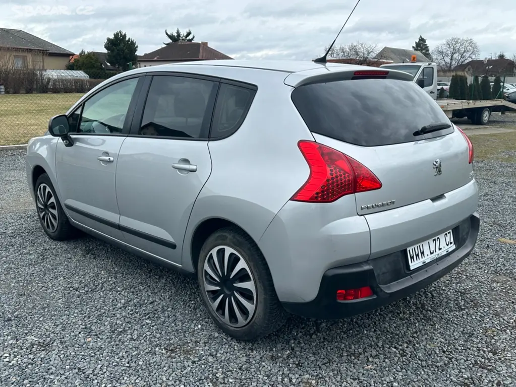 Peugeot 3008 1,6 benzín nové ČR HEZKÝ STAV - fotka 4