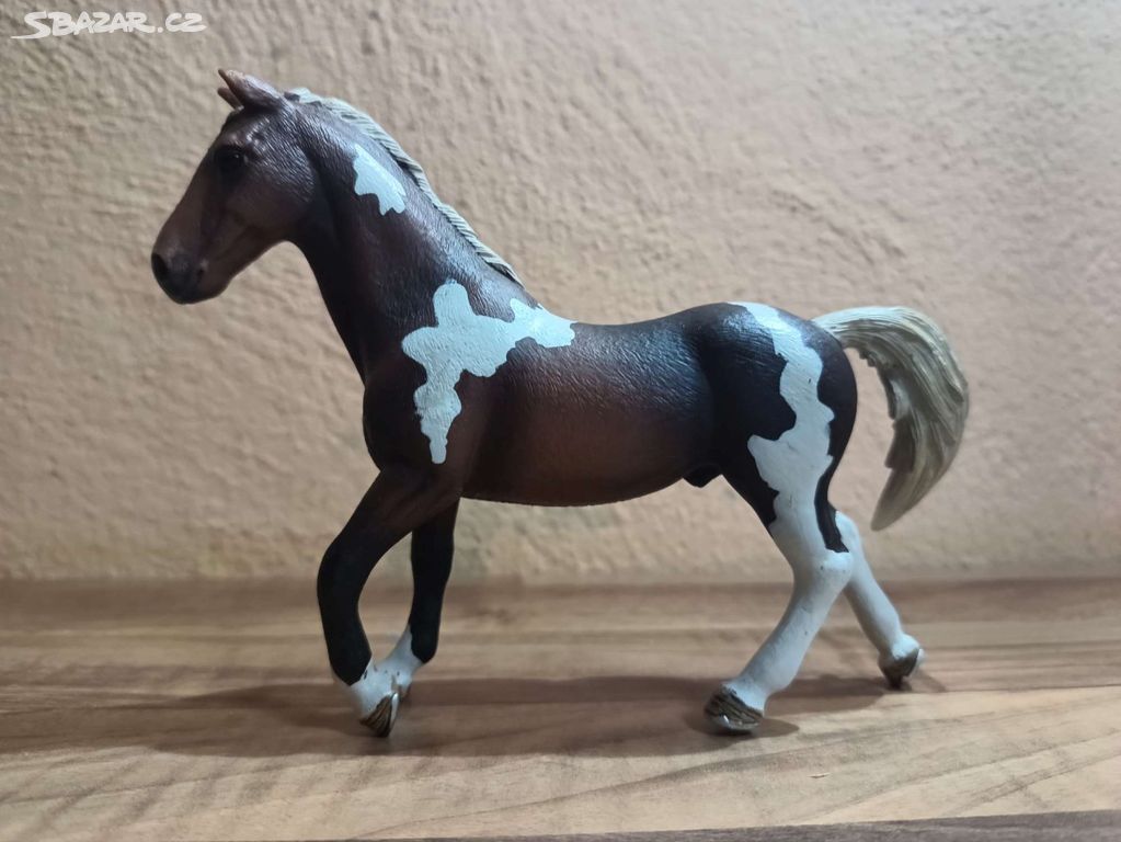 Schleich Trakén hřebec