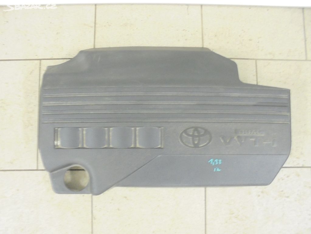 Toyota auris lift 1,33 kryt motoru 12611-0y020