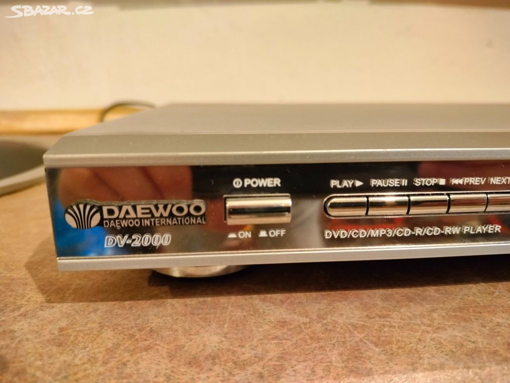 Starý přehrávač DVD Daewoo DV-2000 vč. DO
