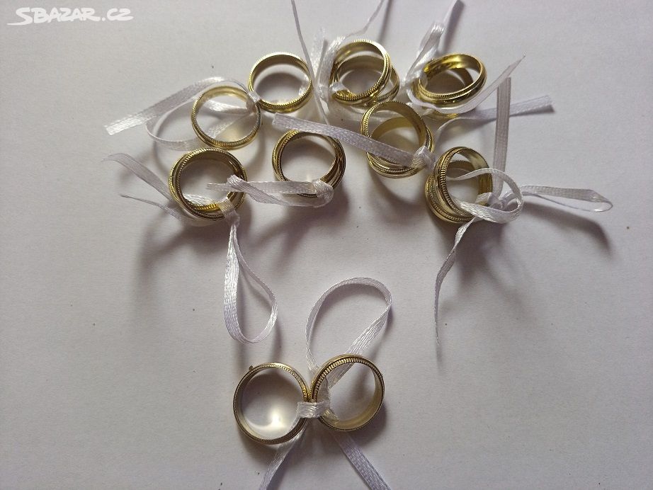 Svatební prstýnky dekorace - Plast, Zlaté