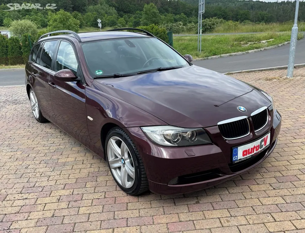 BMW 320i 125kW-[telefon skryt]KM-KLIMA,VÝHŘEV,XENON- - fotka 4