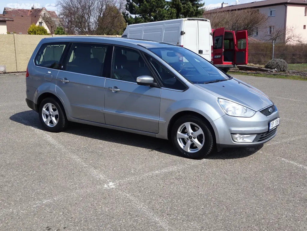 Ford Galaxy 2.0 TDCI r.v.2008 (serviska) AUTOMAT - fotka 2