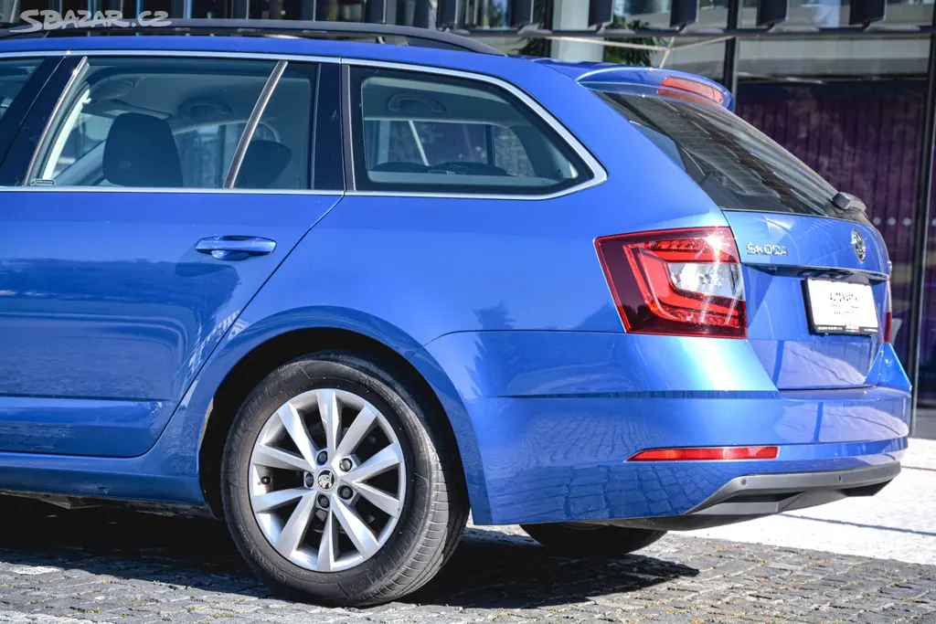 Škoda Octavia Combi 1.5 Tsi G-Tec Style 7st Dsg - fotka 6
