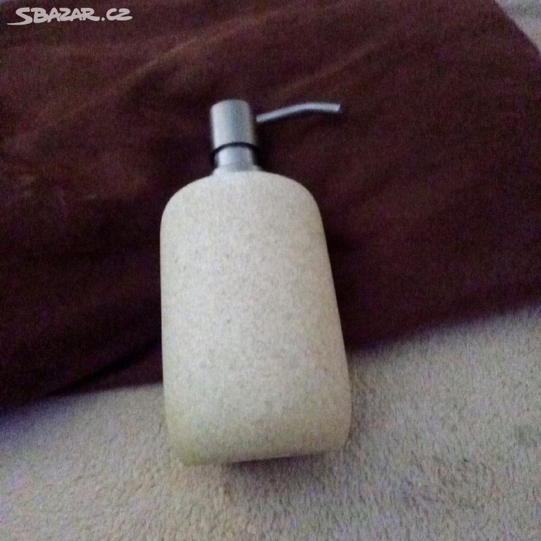 Dávkovač na mýdlo