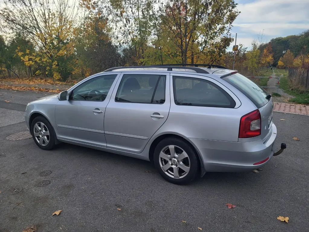 Škoda Octavia combi 1.9 TDI Elegance 77kW původ-CZ - fotka 4