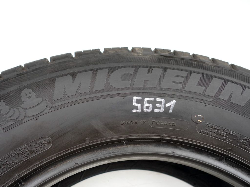 Zimní pneu 215/70/16 Michelin 4ks P5631