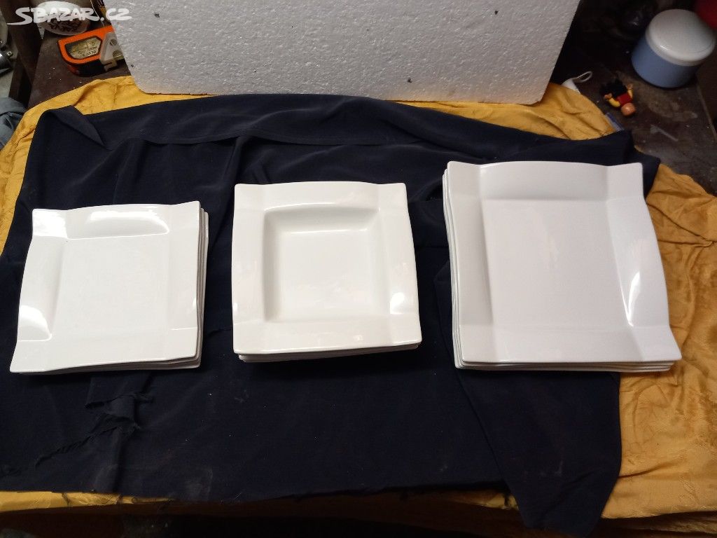 Sada designových porcelánových talířů (12 ks)