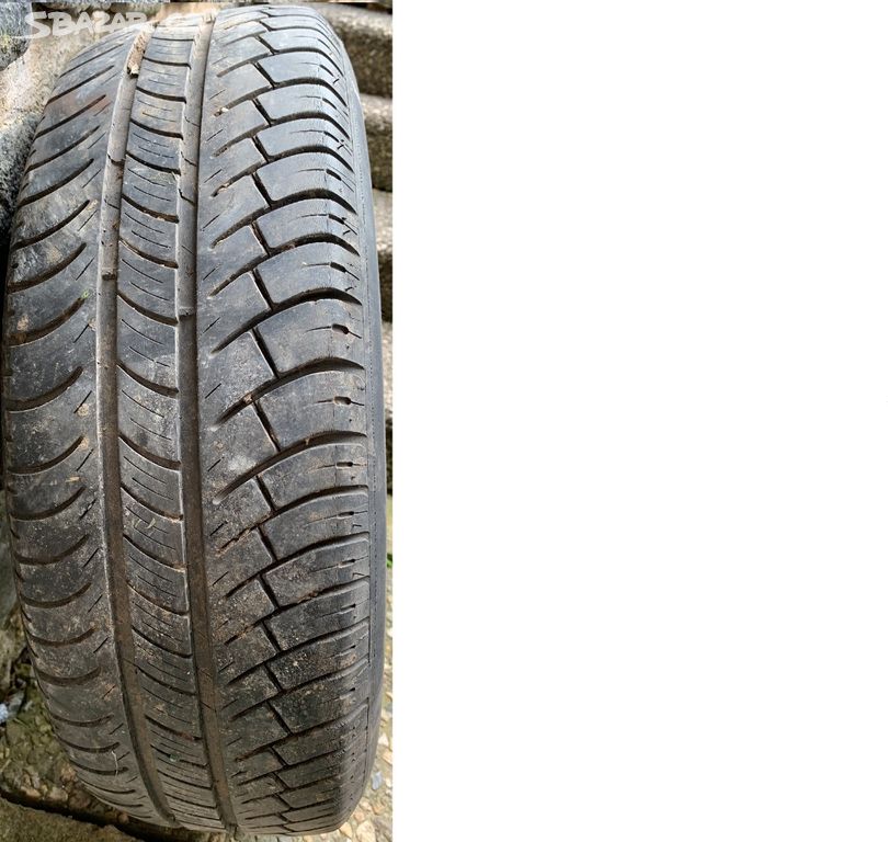 Letní pneu Michelin 185/65 R15 + disk