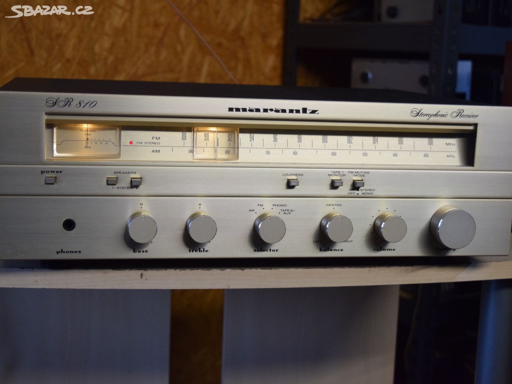 MARANTZ SR 810 VINTAGE STEREO RECEIVER !!