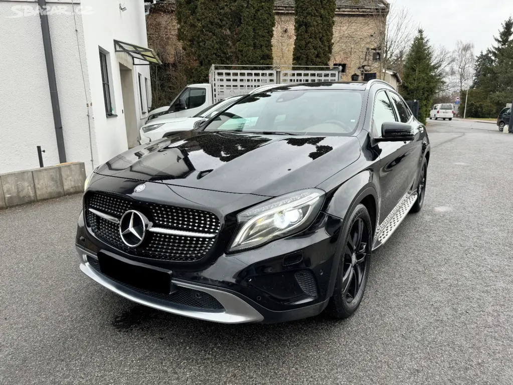 Mercedes-Benz GLA 220 CDI 4 MATIC 125 kW - fotka 2