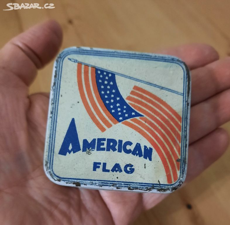 Stará plechovka American flag