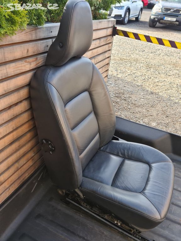 Levá přední sedačka Volvo V70 III.