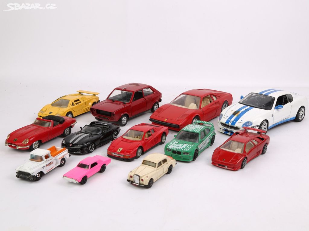 (12) Retro auta, autíčka, automobily, hračky