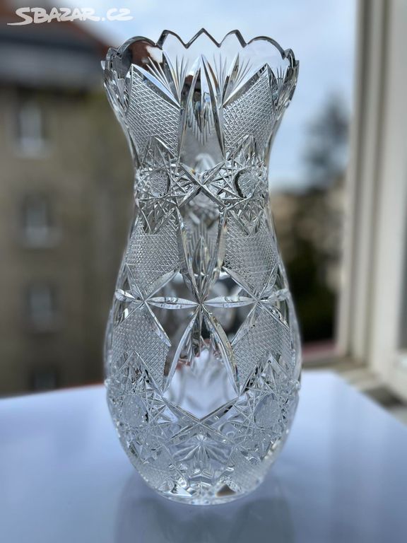 Váza - broušené sklo - veliká - 30 centimetru