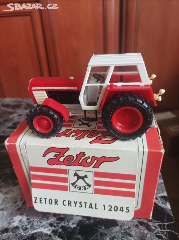 IGRA ,model/hračka traktoru Zetor Crystal 12045
