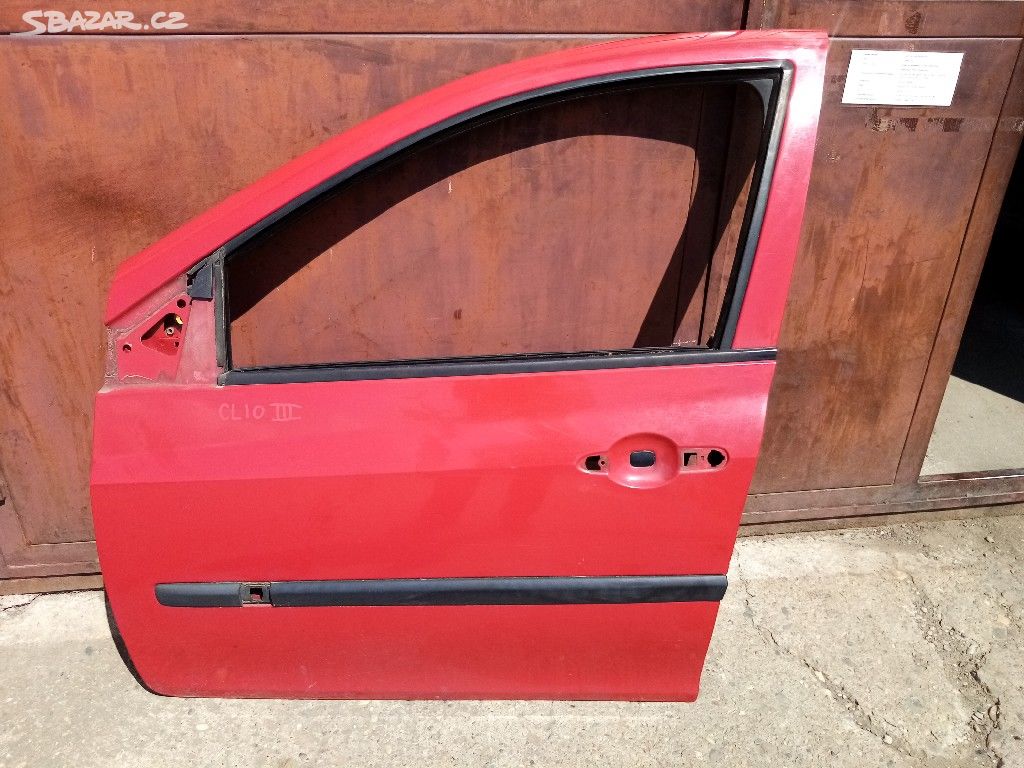 Renault Clio III - Levé přední dveře