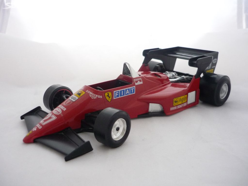 Ferrari 126 C4 Alboreto Formule F1 Bburago 1/24