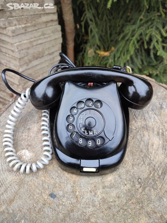 Prodám retro bakelitový telefon