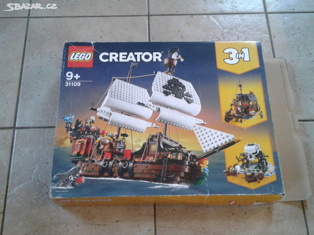 lego creator 31109 pirátská loď