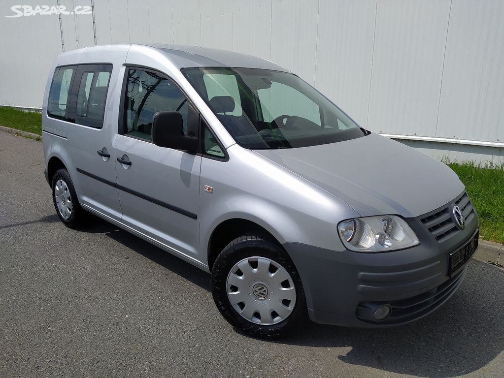 VW Caddy 1.4, dvouzonová klima, tažné zařízení