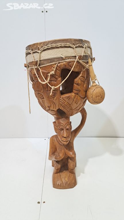 Velký řezbovaný figurální  buben Afrika 72 cm 7162