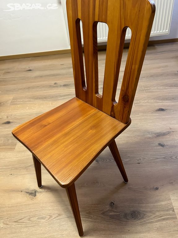 Prodám 10 borovicových židlí  jako nové!