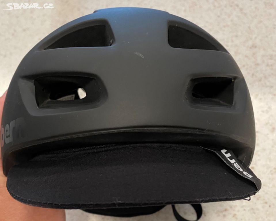 Cyklistická helma Bern