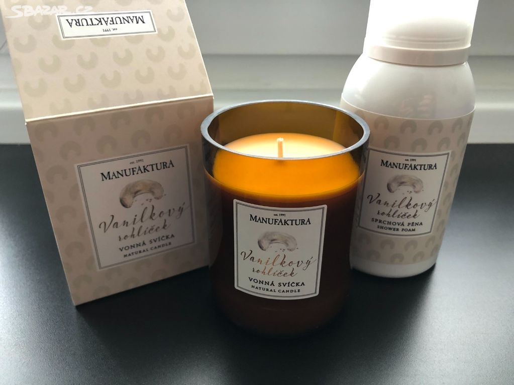 Nová svíčka a pěna-Manufaktura-vanilkový rohlíček