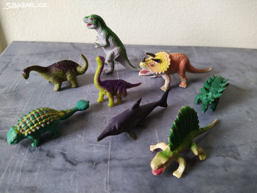 retro figurky dinosaurů