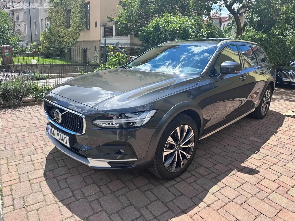Volvo V90 CC Ultimate Max výbava 11/23 ČR Polestar