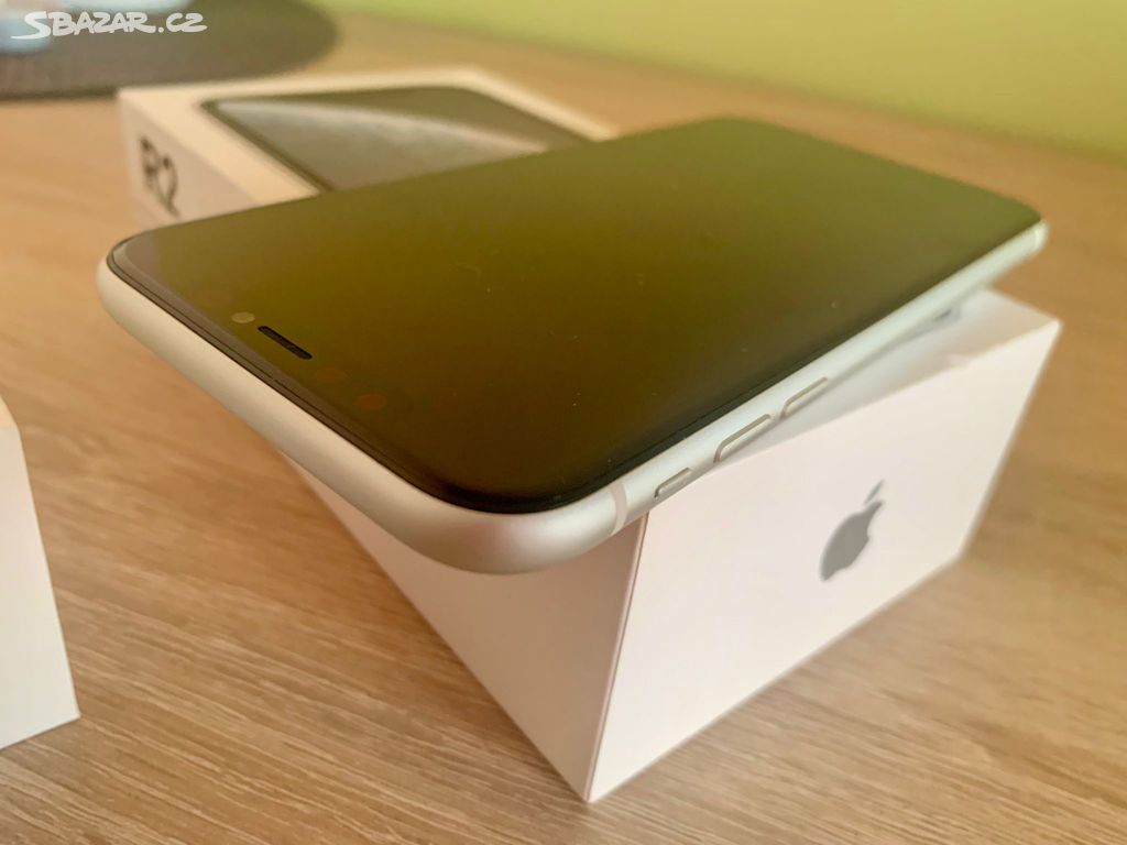 Apple iPhone XR 64 GB bílá, záruka, super stav