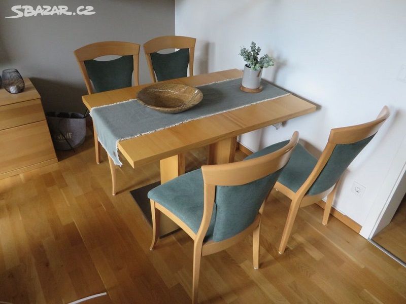 Jídelní stůl a 4 židle - bukové masivní dřevo