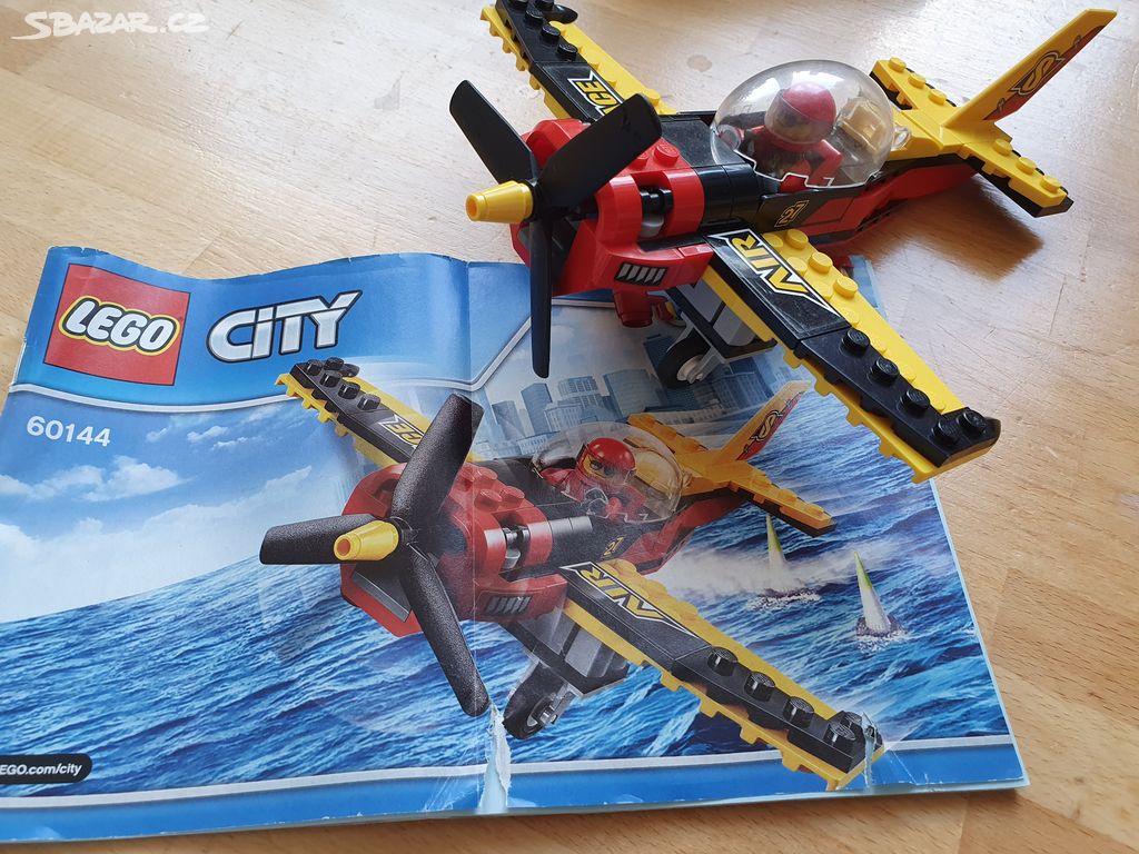 Prodám: Lego City - 60144 - Závodní letadlo