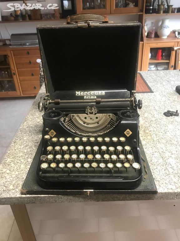 psací stroj Mercedes kufříkový