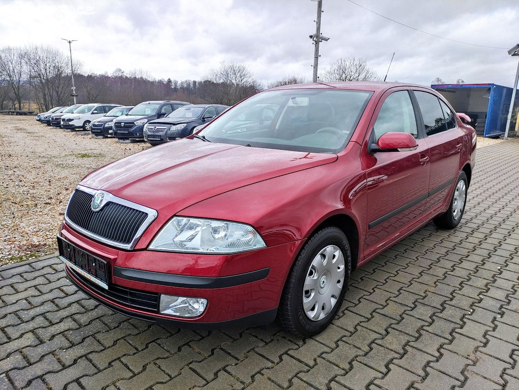 ŠKODA OCTAVIA II 1.6 MPi AMBIENTE,10x AIRBAG,PDC