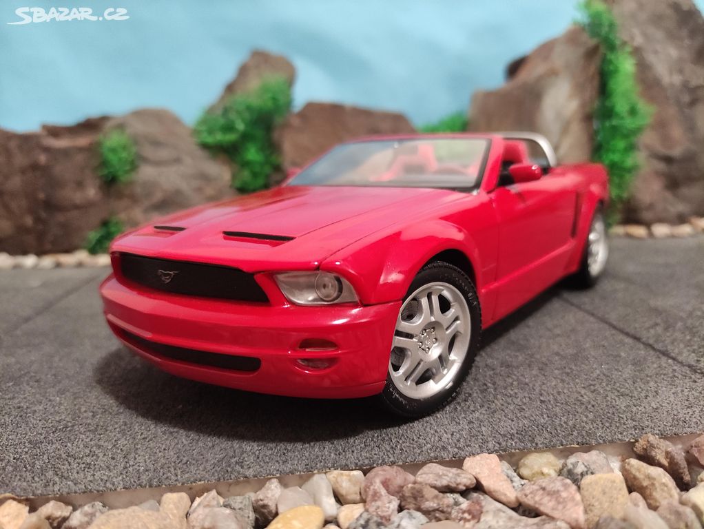 prodám model 1:18 ford mustang GT concept